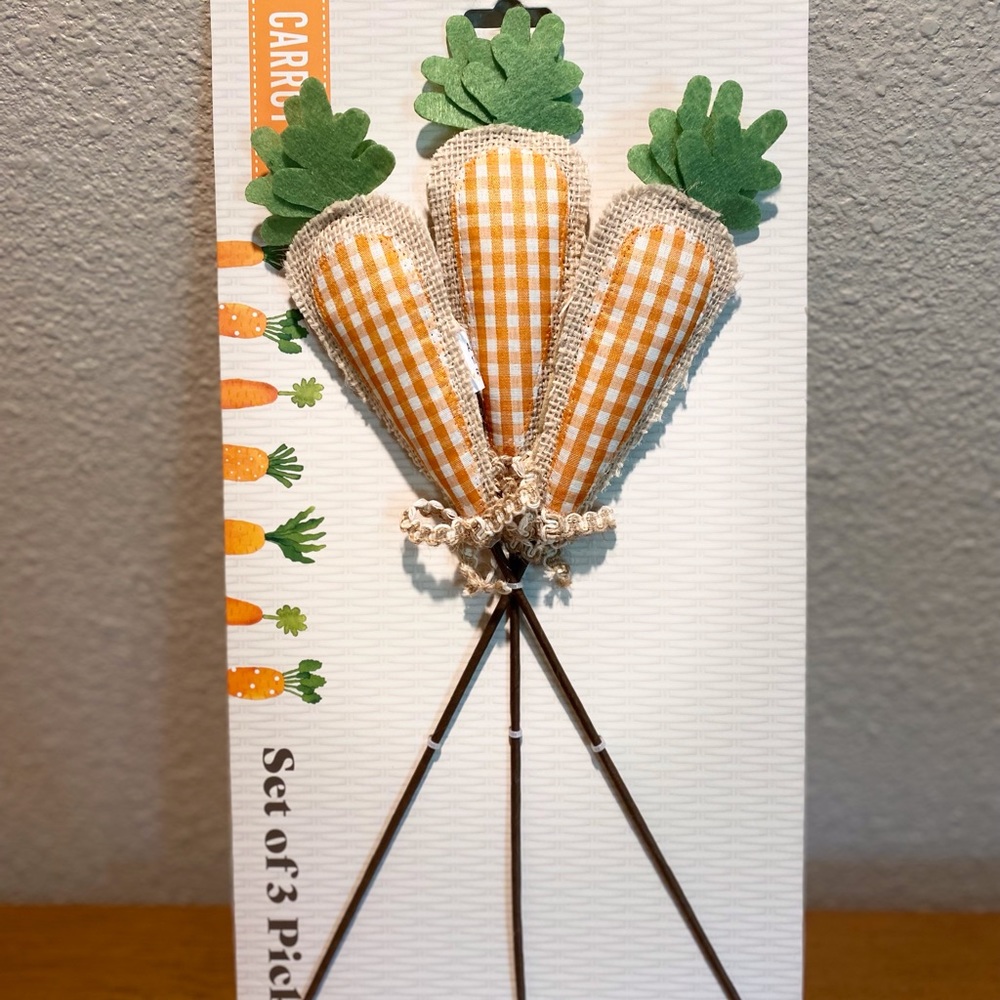 Easter Carrot Picks Set of 3, Decorative Metal Easter Picks, Farmhouse Decor